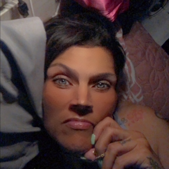 Meet your Posher, Sherry - Picture 1 of 1